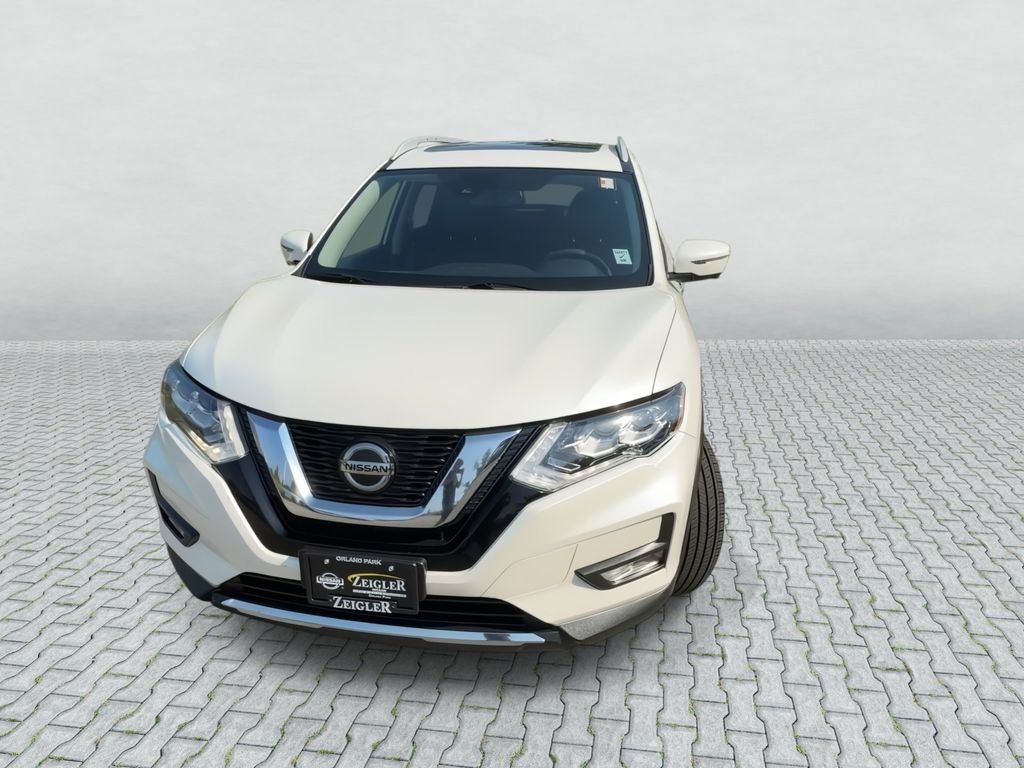 Certified Used 2020 White Nissan SL image 3
