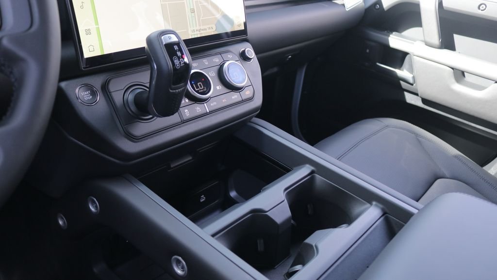 New 2026 Fuji White LAND ROVER X-Dynamic SE image 26