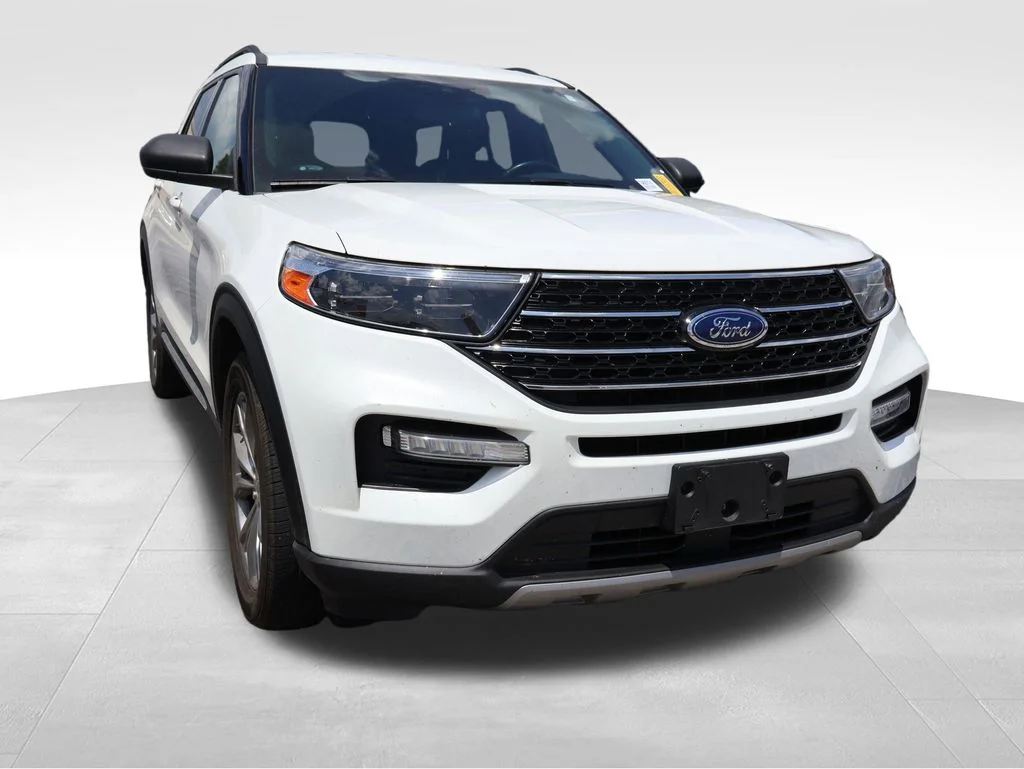 Used 2020 White Metallic Ford XLT image 11