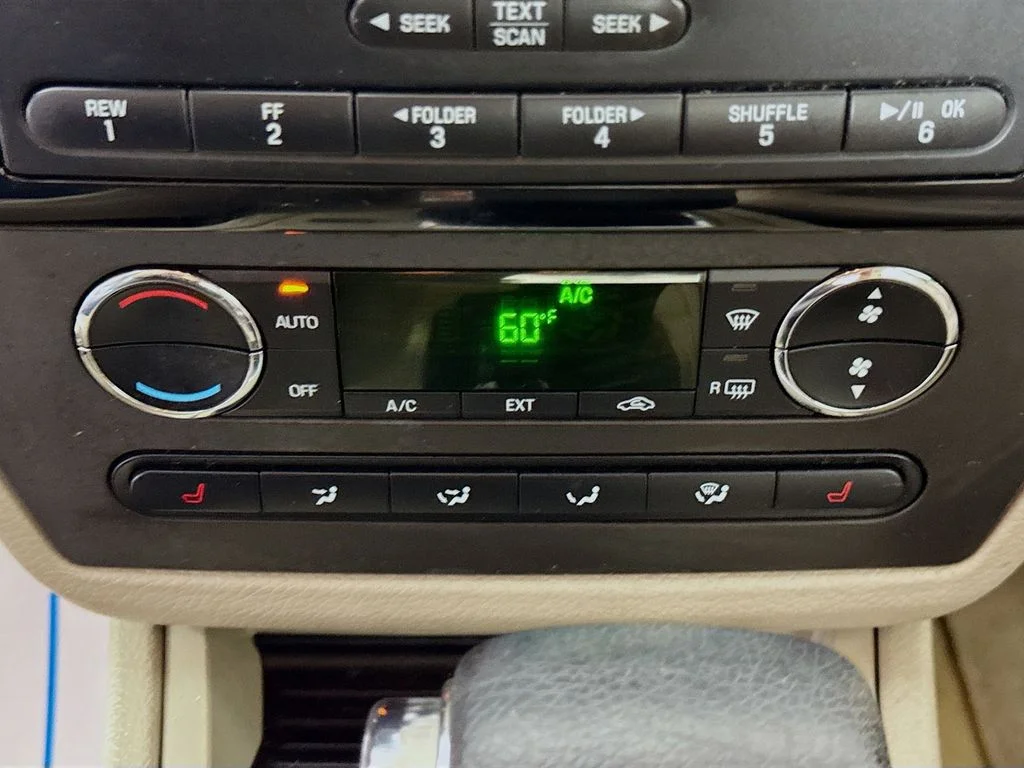 Used 2009 Blue Ford SEL image 17