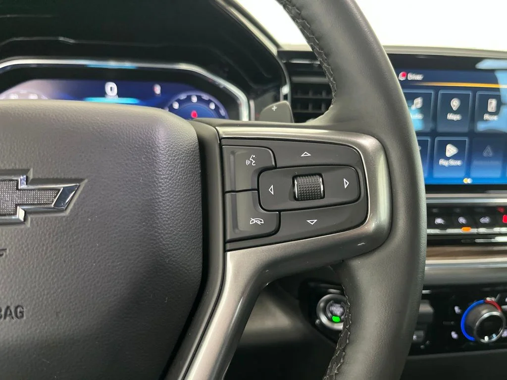 Used 2024 White Chevrolet RST image 7