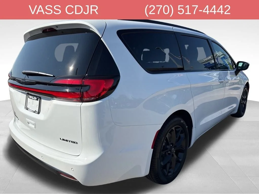 2026 Chrysler Pacifica Limited - Photo 6