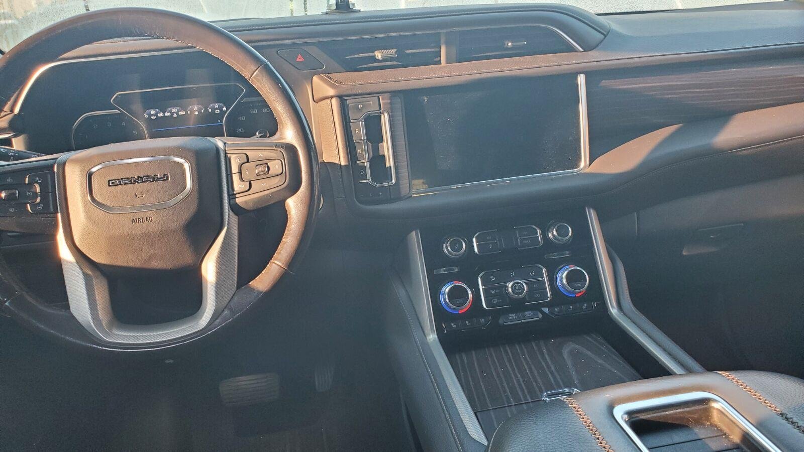 Used 2021 WHITE FROST TRICOAT GMC Denali image 8