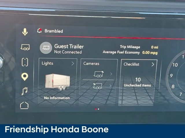 Used 2025 White GMC AT4 image 31