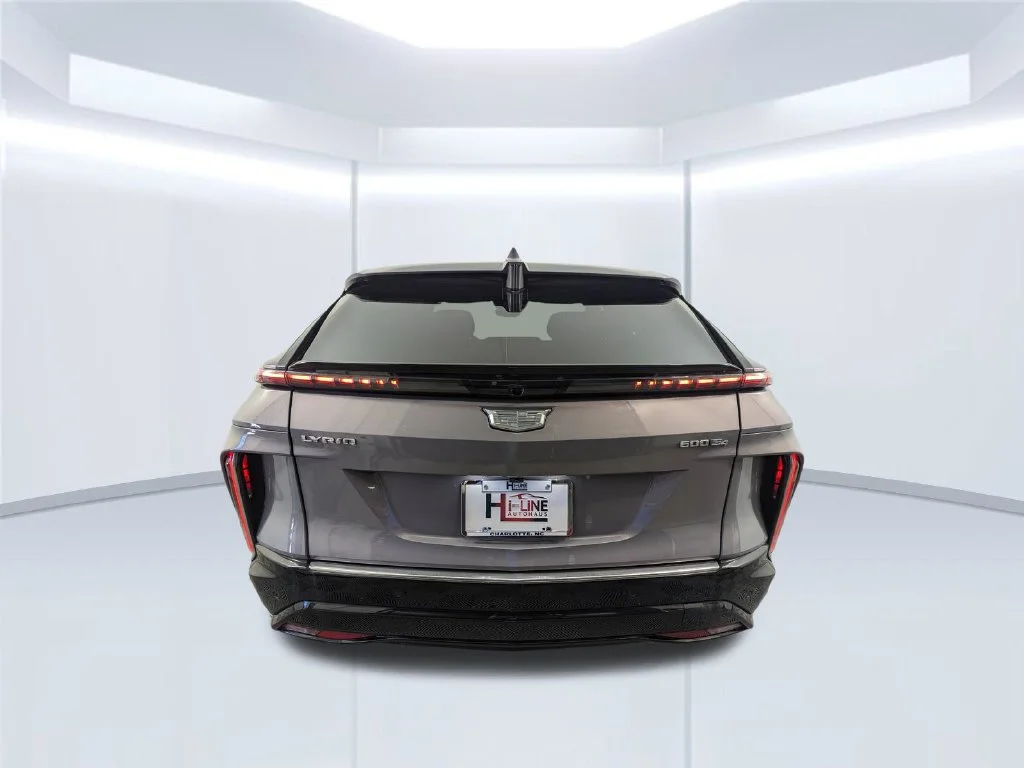 Certified Used 2025 Silver Cadillac Luxury image 26