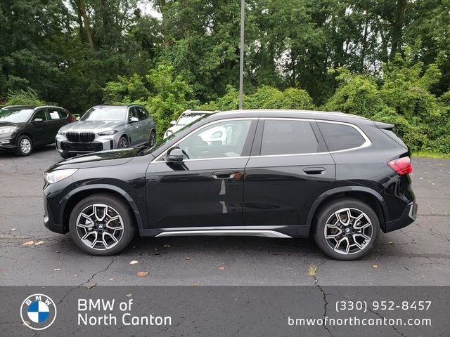 New 2027 Black Sapphire Metallic BMW xDrive28i image 2