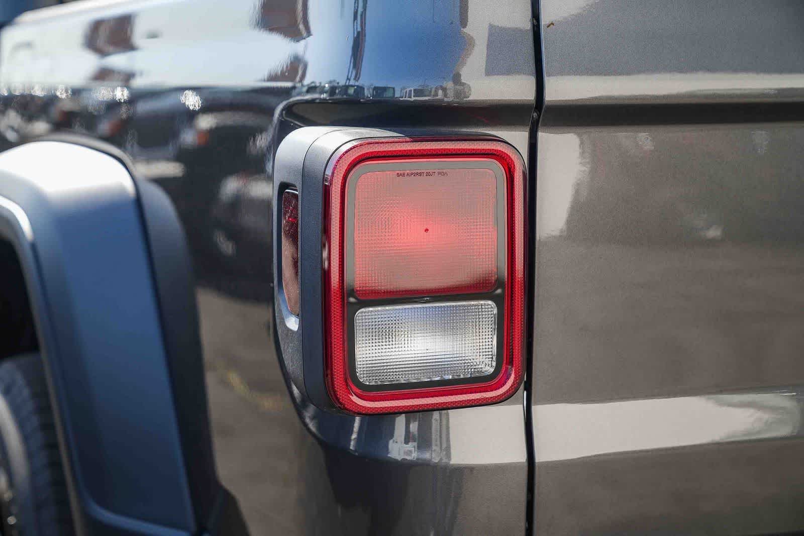 New 2026 Granite Crystal Metallic Clear-Coat Exterior Paint Jeep Sport image 7