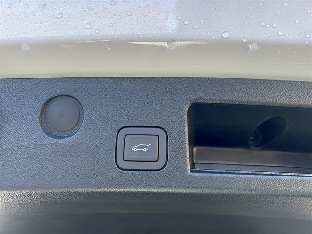 2027 Chevrolet Equinox LT - Photo 17
