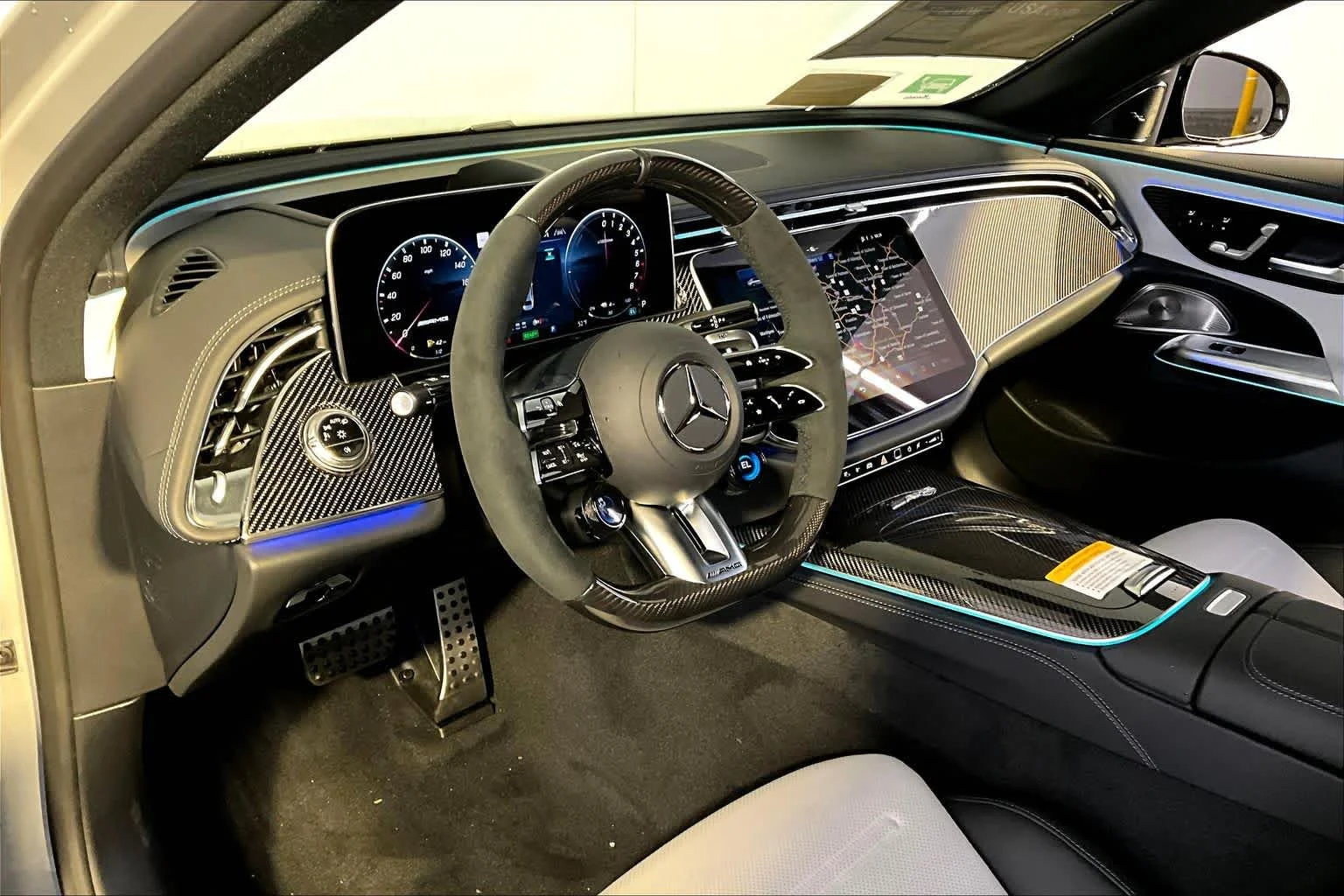 New 2026 MANUFAKTUR Alpine Grey Mercedes-Benz AMG® E 53 E image 9
