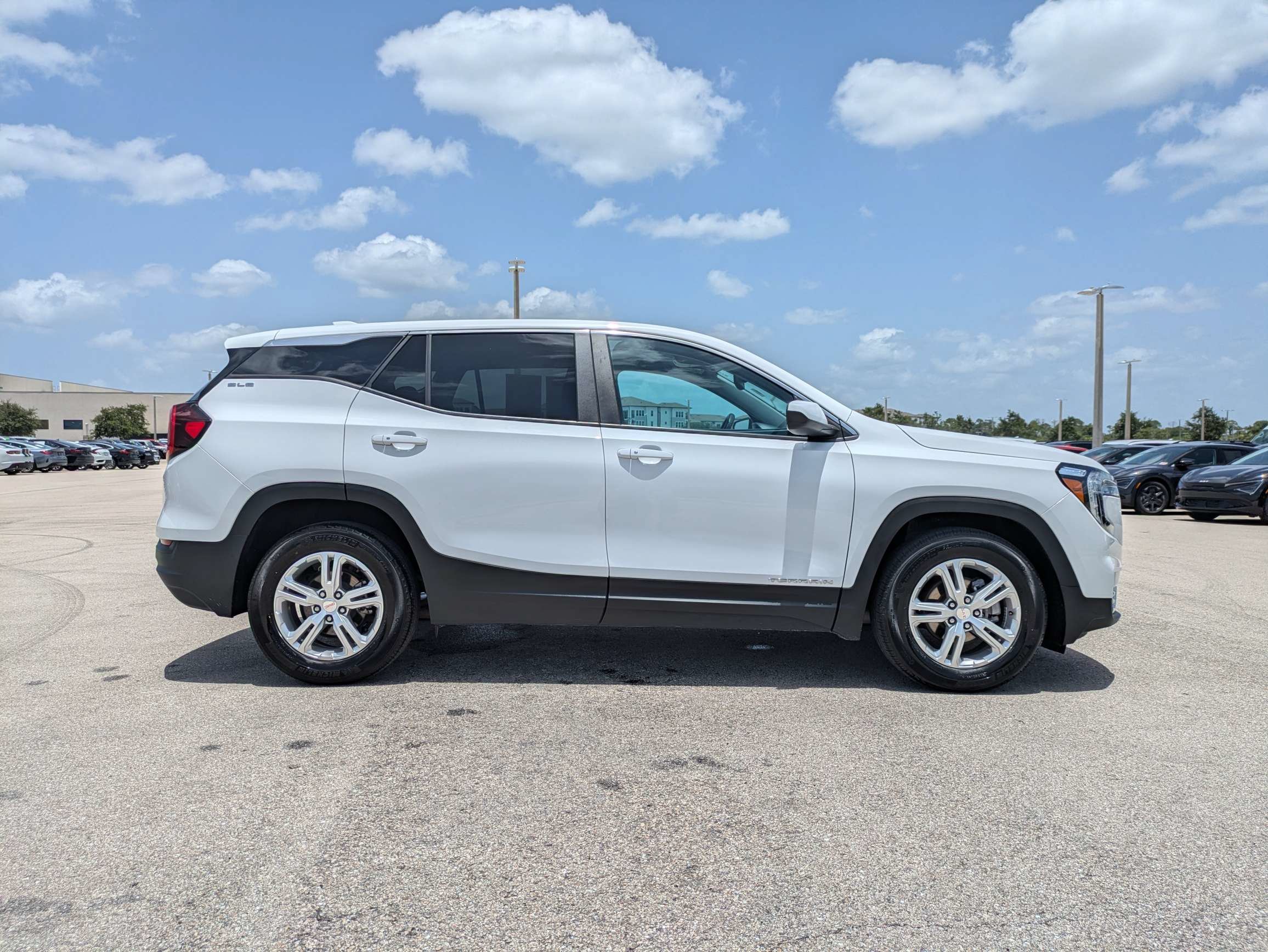 Used 2024 Summit White GMC SLE image 4