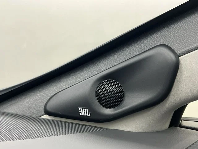 2026 Toyota Prius Limited - Photo 24