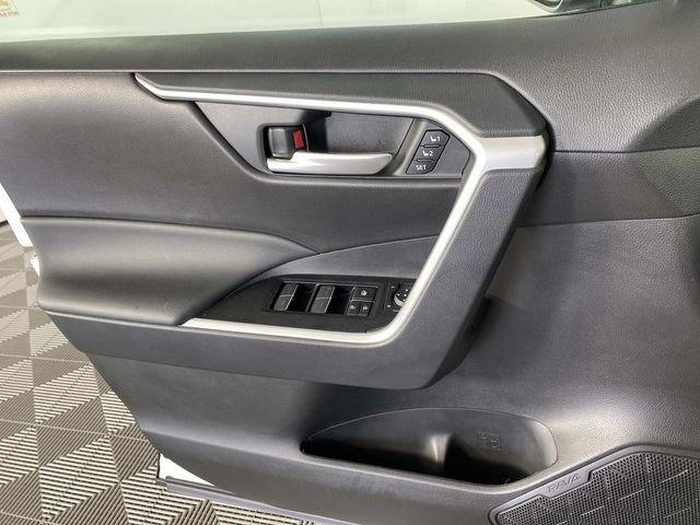 Used 2025 Beige Toyota XLE Premium image 24