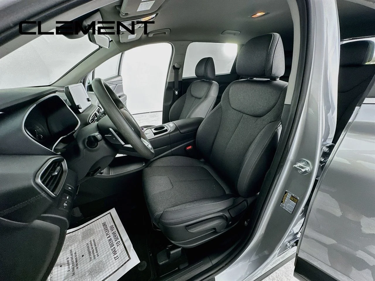 Used 2023 Shimmering Silver Pearl Hyundai SE image 28