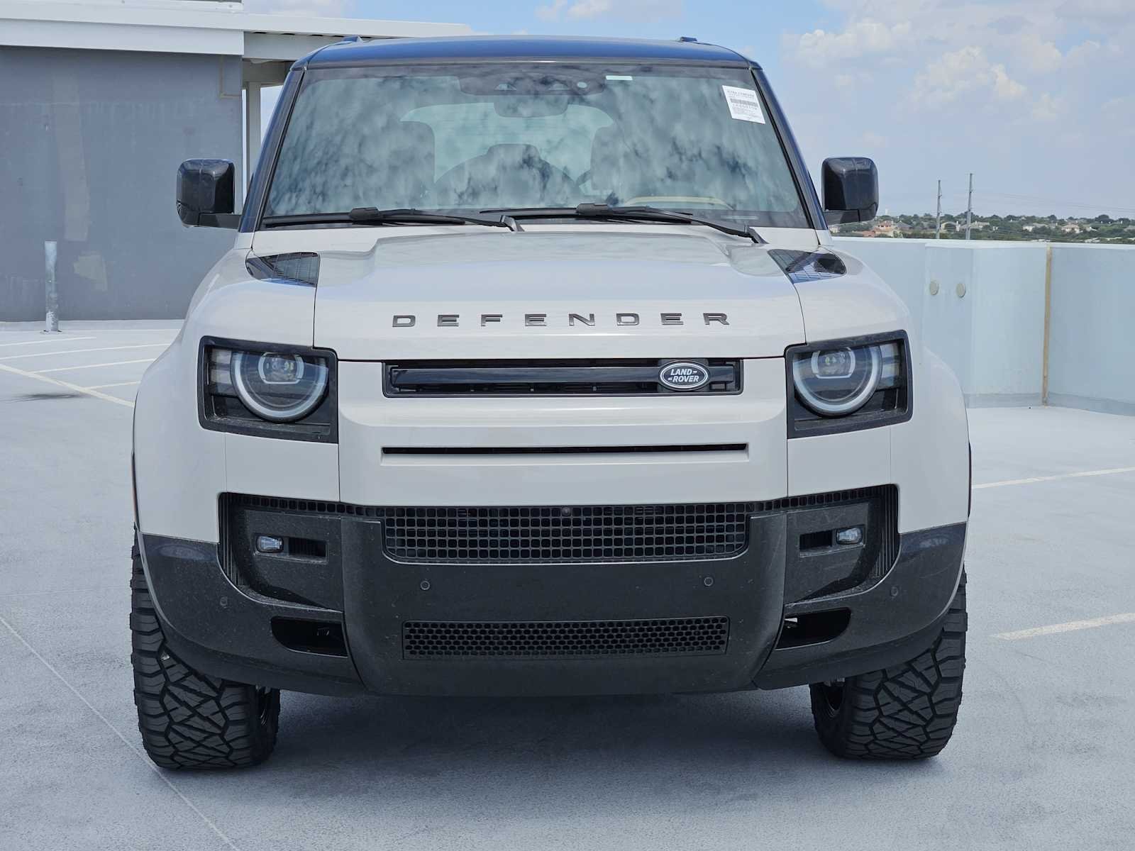 New 2026 Borasco Grey LAND ROVER X-Dynamic SE image 2