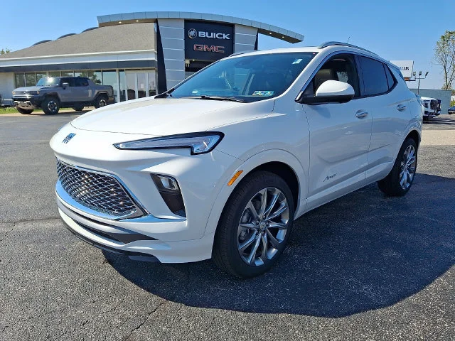 New 2026 White Frost Tricoat Buick Avenir image 3