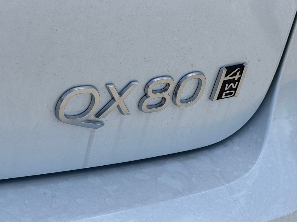 New 2027 RADIANT WHITE INFINITI Luxe 4WD image 9