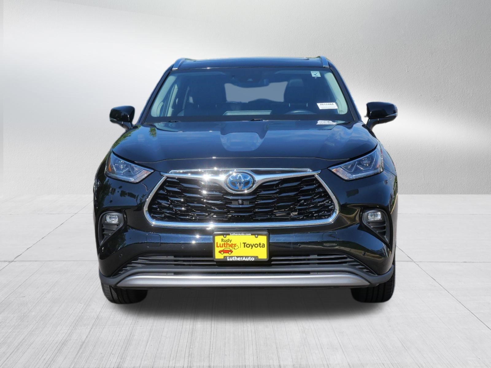Used 2021 Toyota Highlander Platinum with VIN 5TDEBRCH6MS054279 for sale in Golden Valley, Minnesota