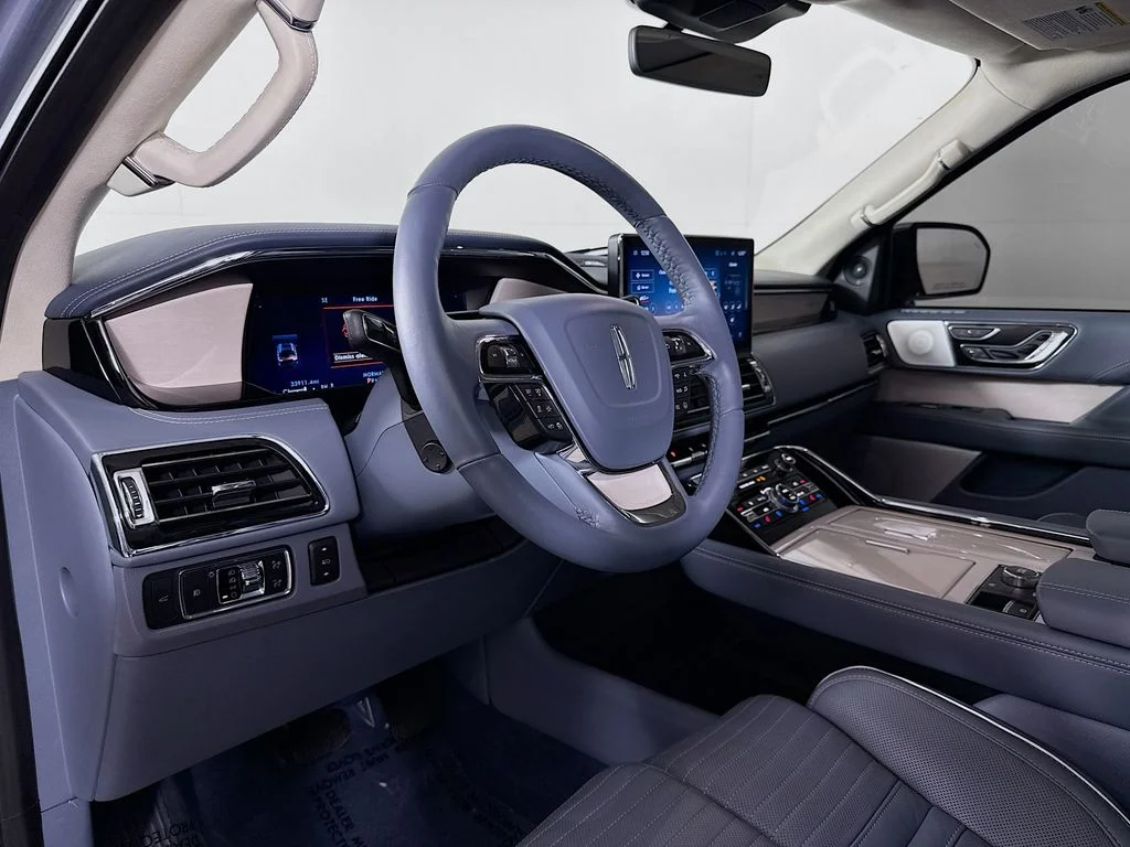 Used 2023 Blue Lincoln Black Label image 9