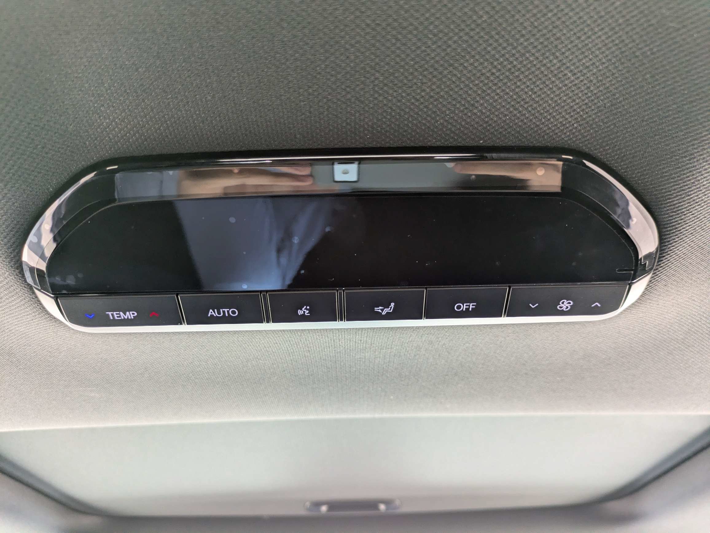 New 2027 Glacial White Pearl Kia EX image 24
