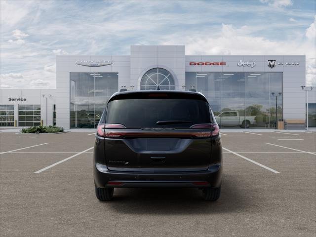 New 2026 Diamond Black Crystal Pearl-Coat Exterior Paint Chrysler Select image 85