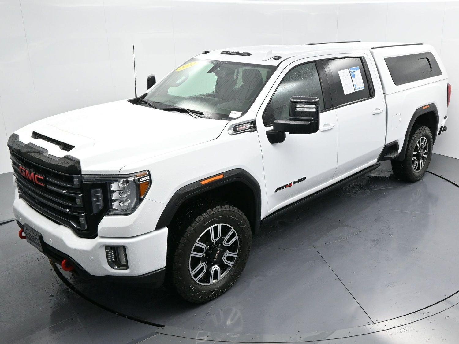 Used 2022 Summit White GMC AT4 image 42