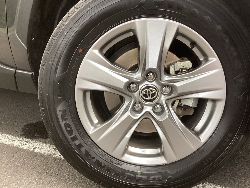 Used 2023 Gray Toyota XLE image 5