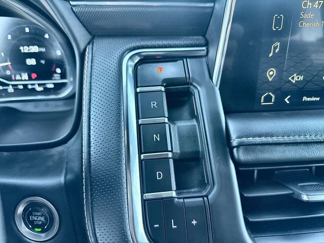 Used 2024 Silver GMC AT4 image 19