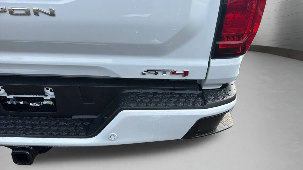 New 2026 Summit White GMC AT4 image 24