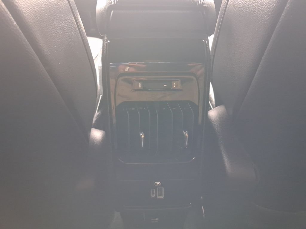 Used 2025 Silver Jeep Latitude image 23