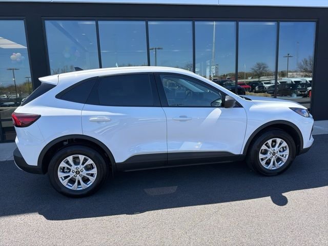 New 2026 Oxford White Ford Active® image 2