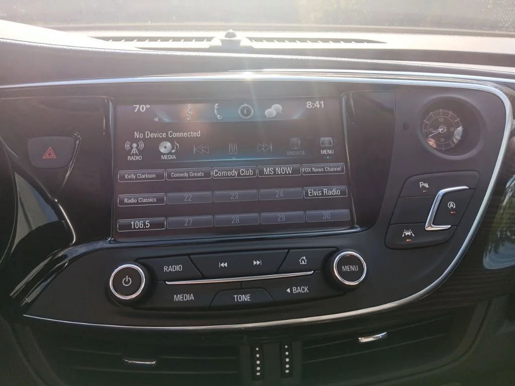 Used 2019 Bronze Alloy Metallic Buick Premium I image 31
