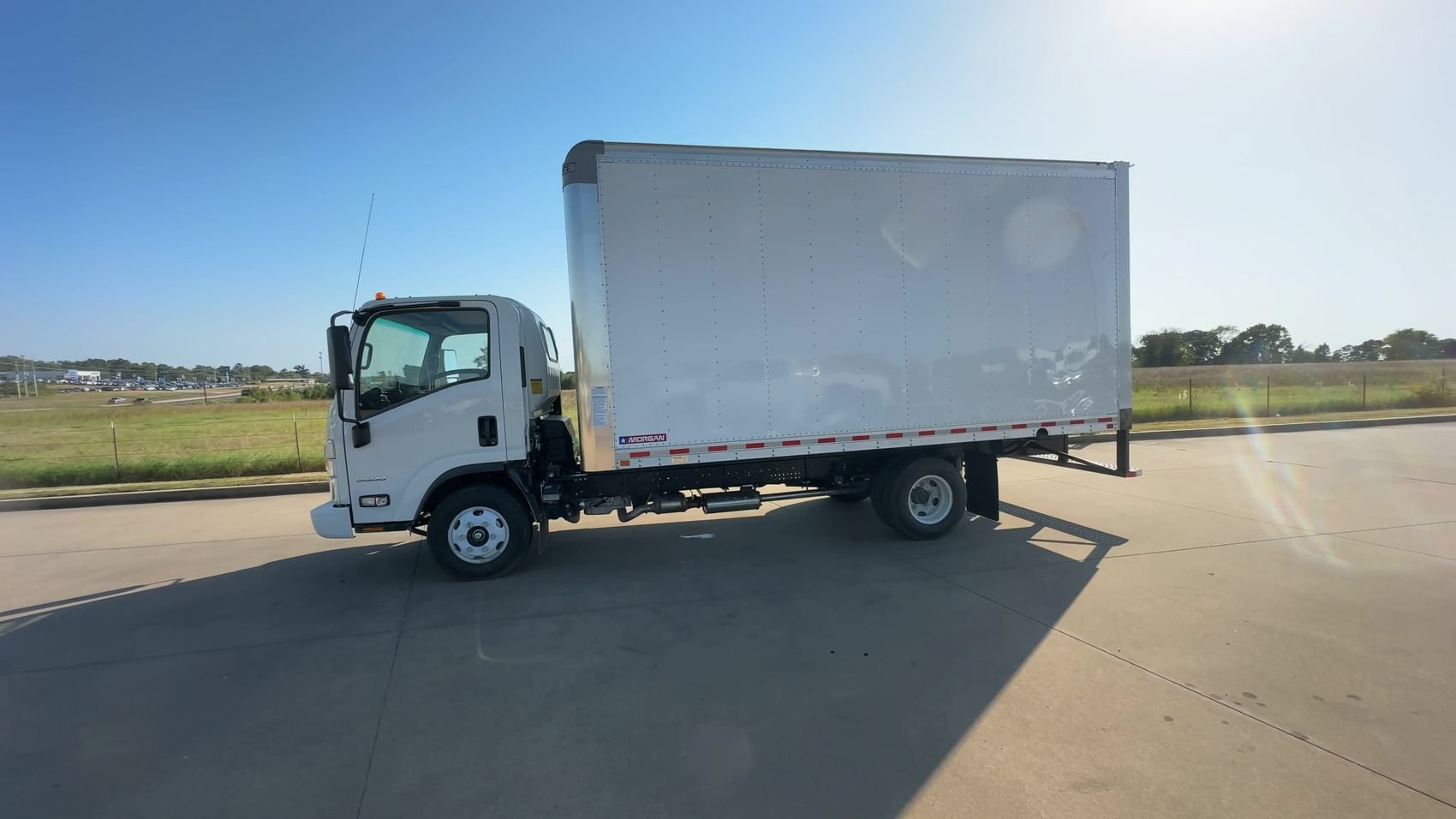 New 2024 Arc White Chevrolet  image 21