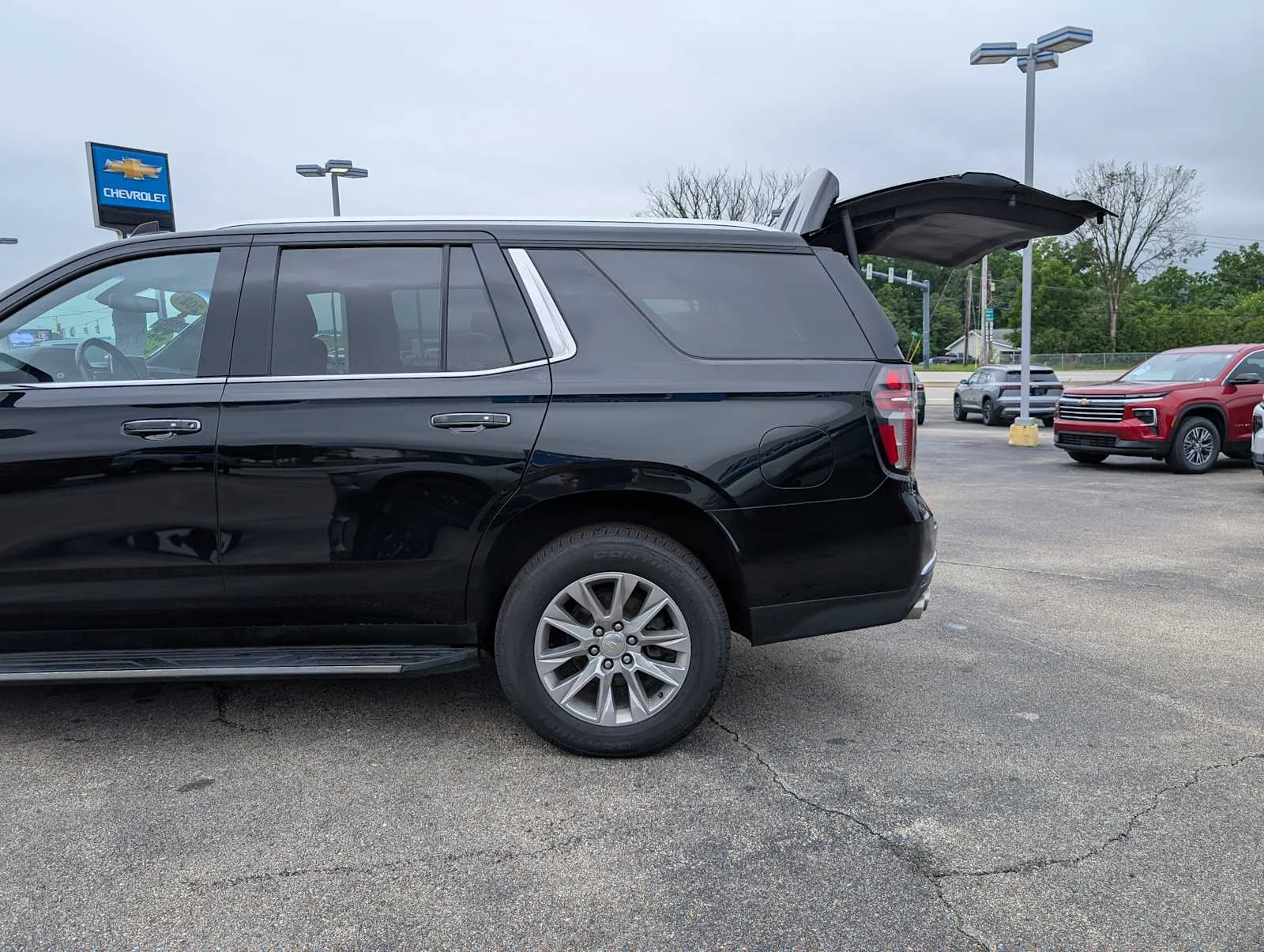 Used 2021 Black Chevrolet Premier image 11