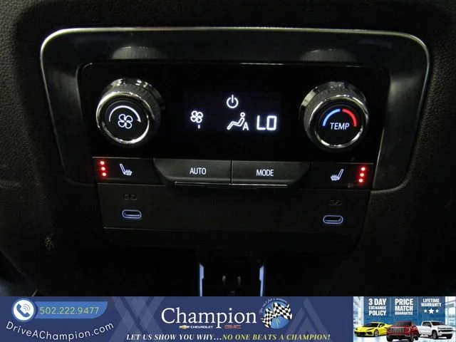 Used 2025 Iridescent Pearl Tricoat Chevrolet Premier image 24