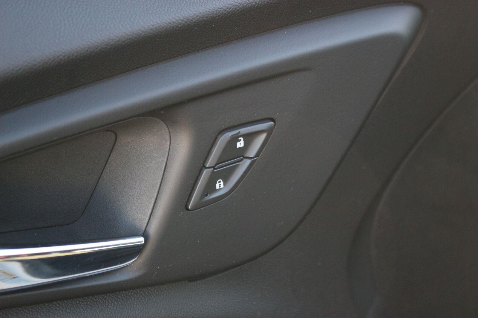 Used 2024 Summit White Chevrolet 1LT image 13