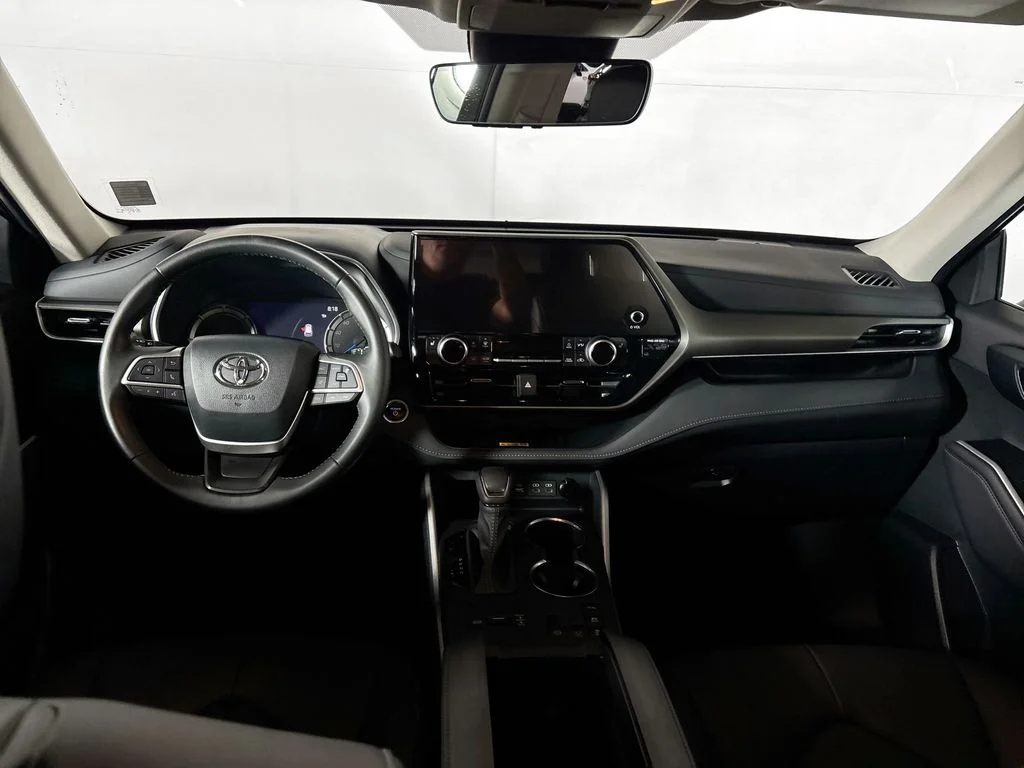 Used 2024 Blue Toyota XLE image 12