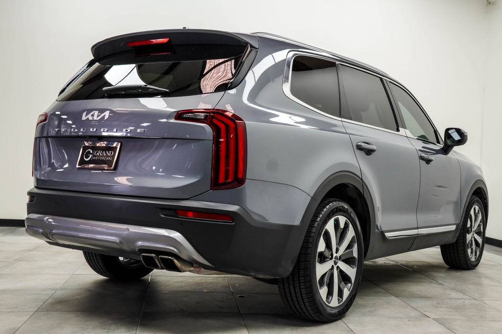 Used 2022 Silver Kia EX image 13