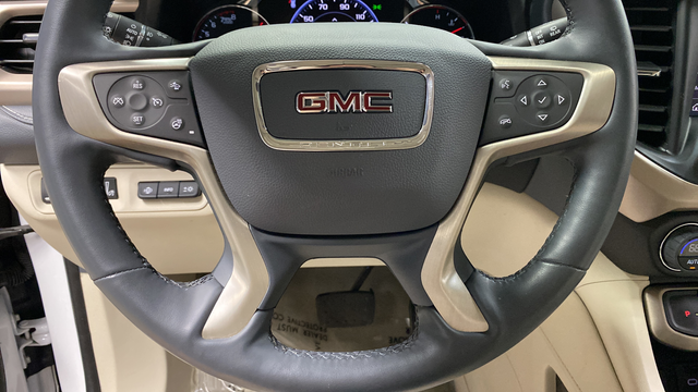 Used 2023 White Frost Tricoat GMC Denali image 16
