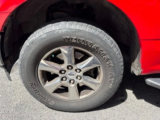 Used 2018 Red Ford XLT image 3