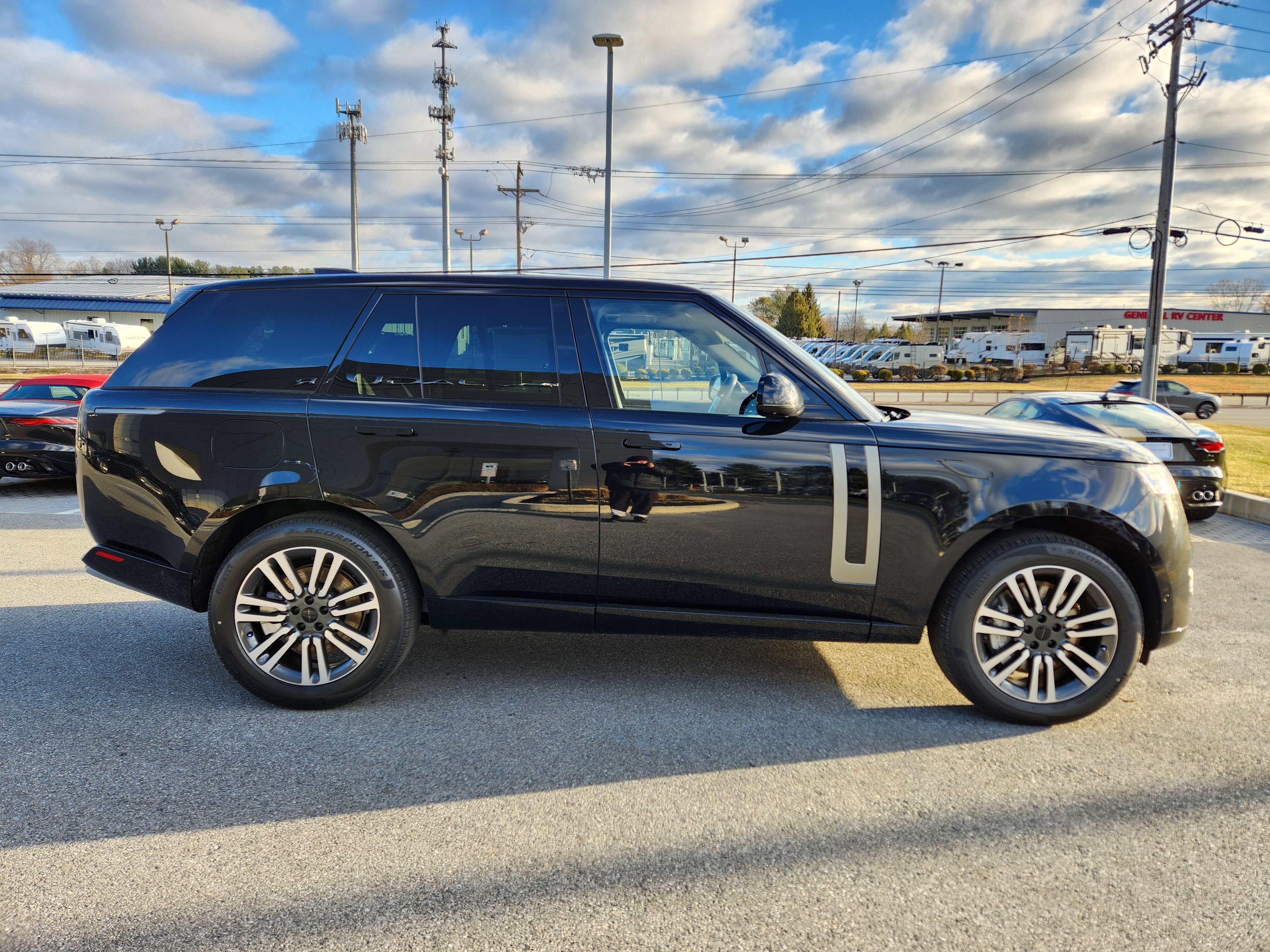 2026 Land Rover Range Rover SE - Photo 6