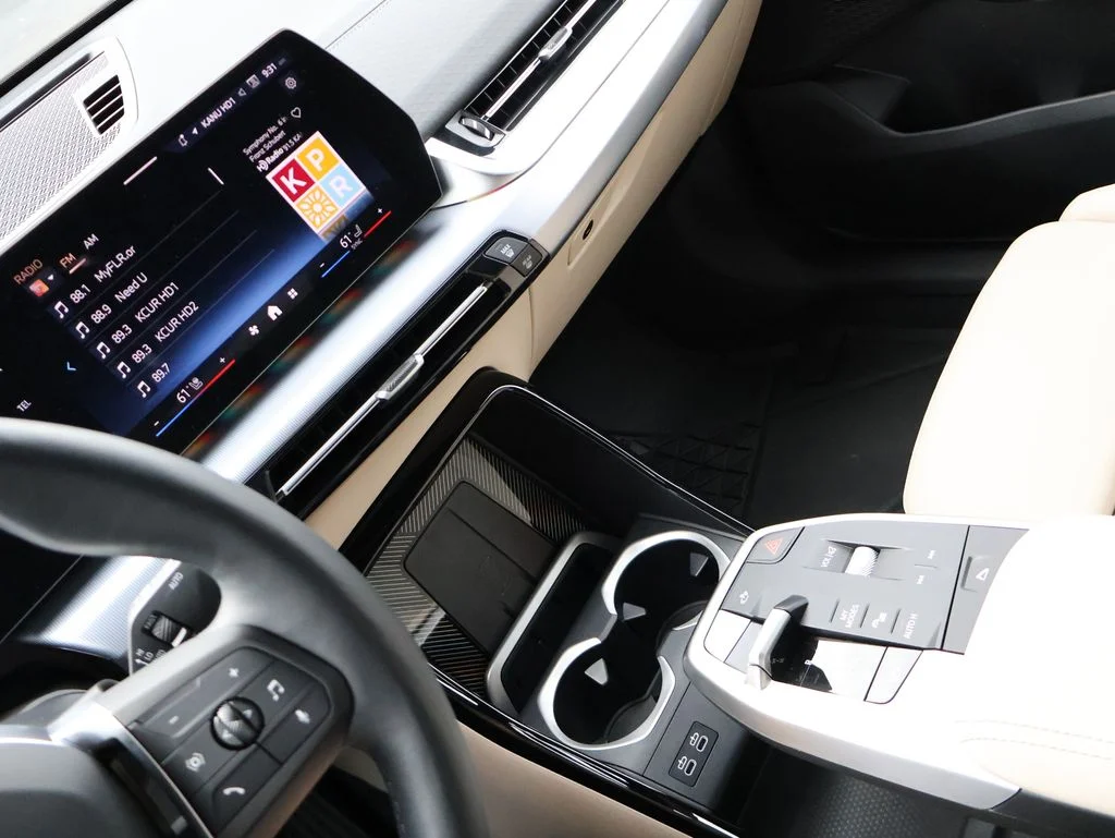 Used 2025 Gray BMW xDrive28i image 22
