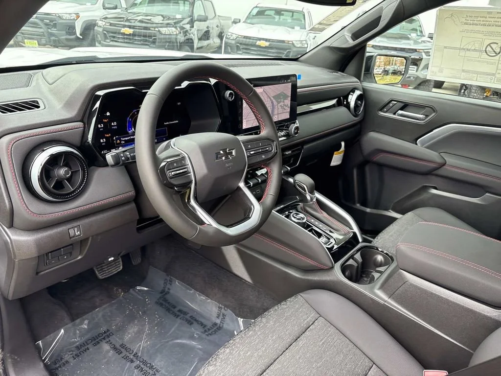 2026 Chevrolet Colorado Z71 - Photo 17