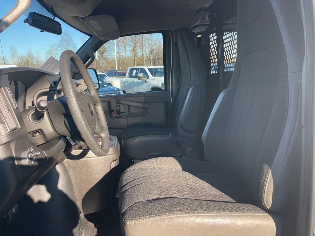 Used 2023 Summit White GMC Work Van image 10