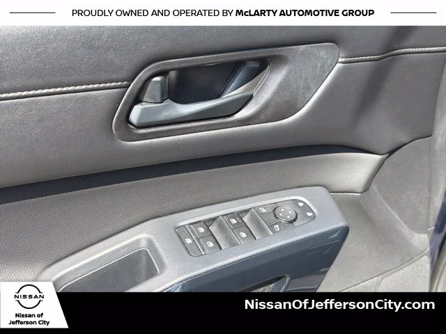 Used 2025 Blue Nissan SV image 20