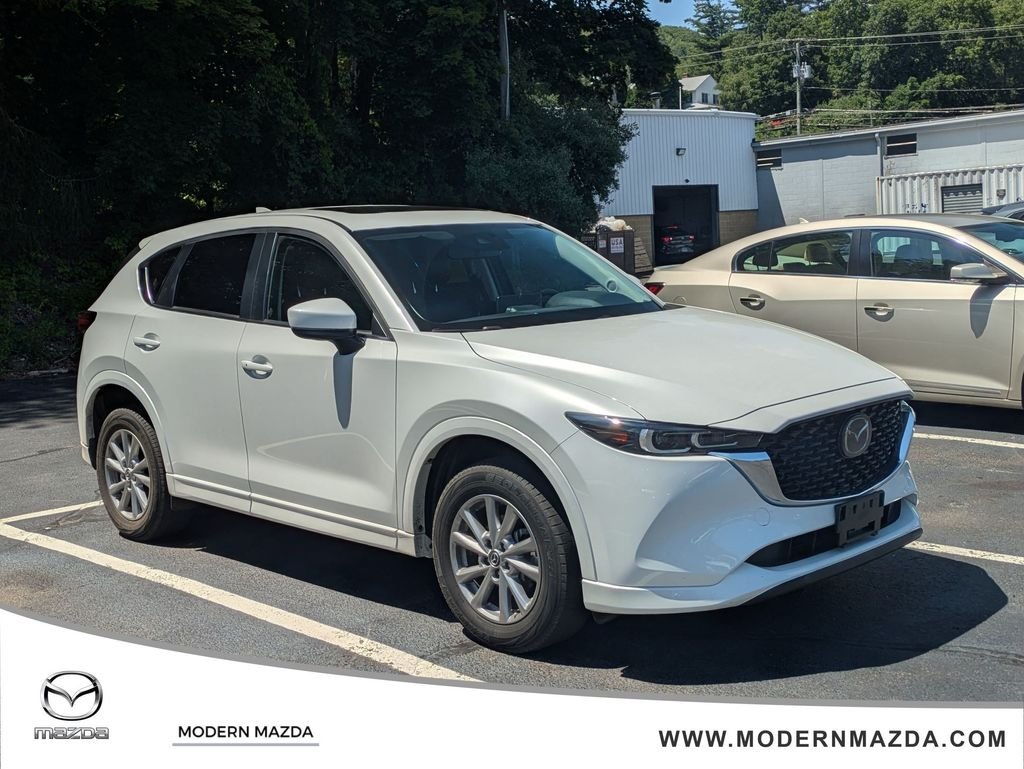 2024 Mazda CX-5 S Preferred package Auto AWD's photo