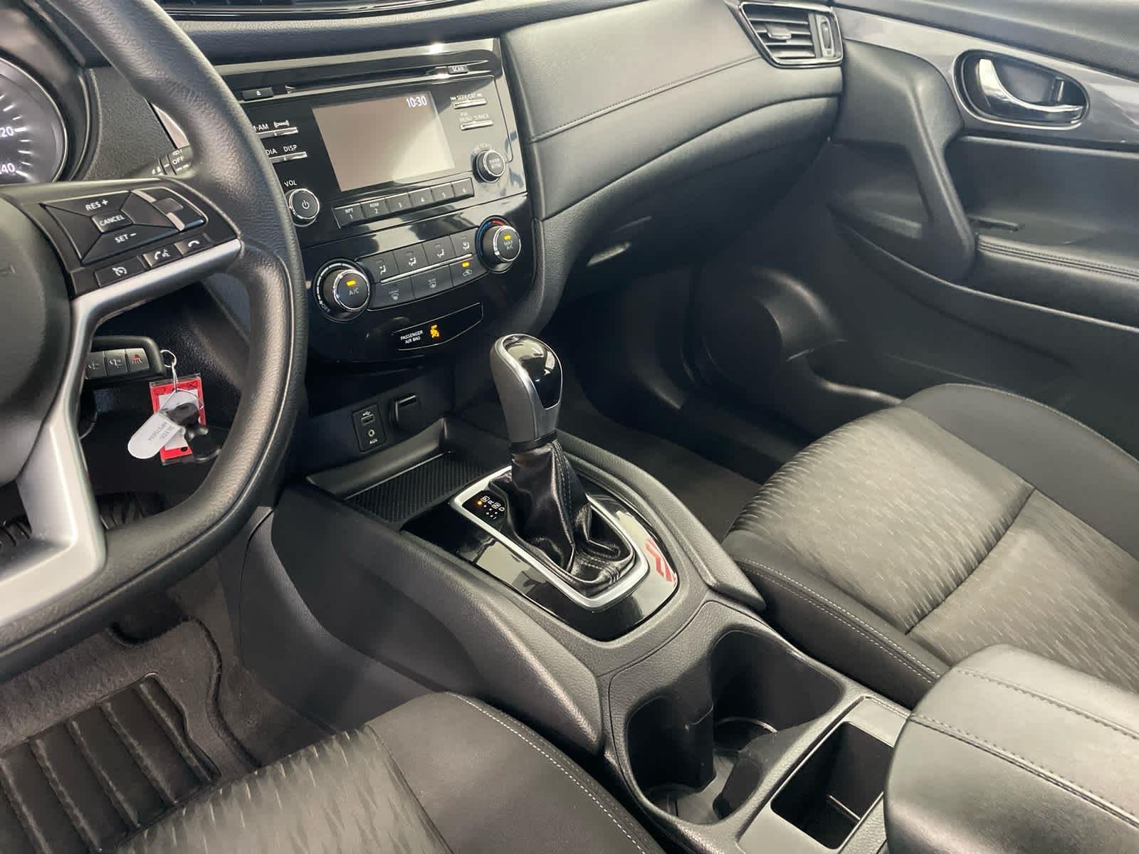 2017 Nissan Rogue S - Photo 25