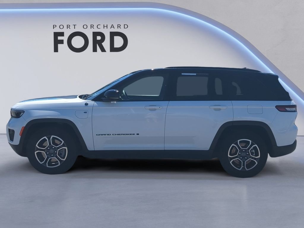 Used 2022 White Jeep Trailhawk 4xe image 3