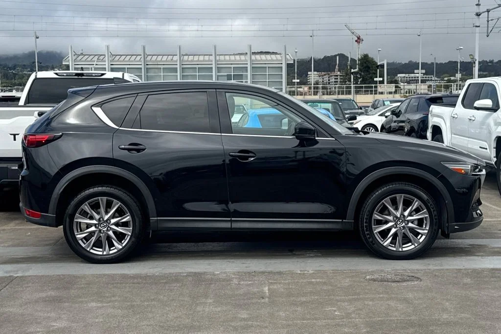 Used 2019 Black Mazda Grand Touring image 3