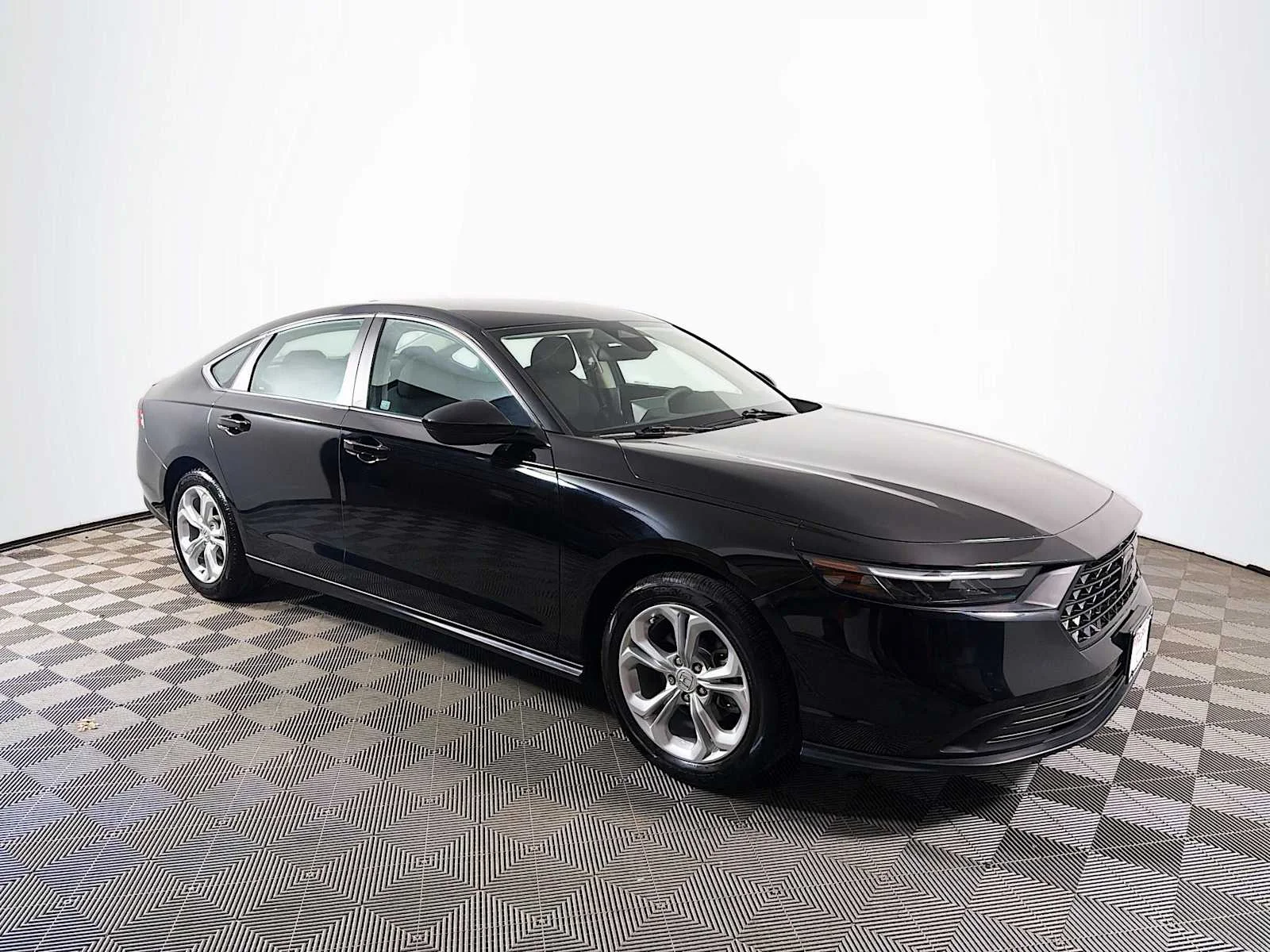 Used 2023 Crystal Black Pearl Honda LX image 3