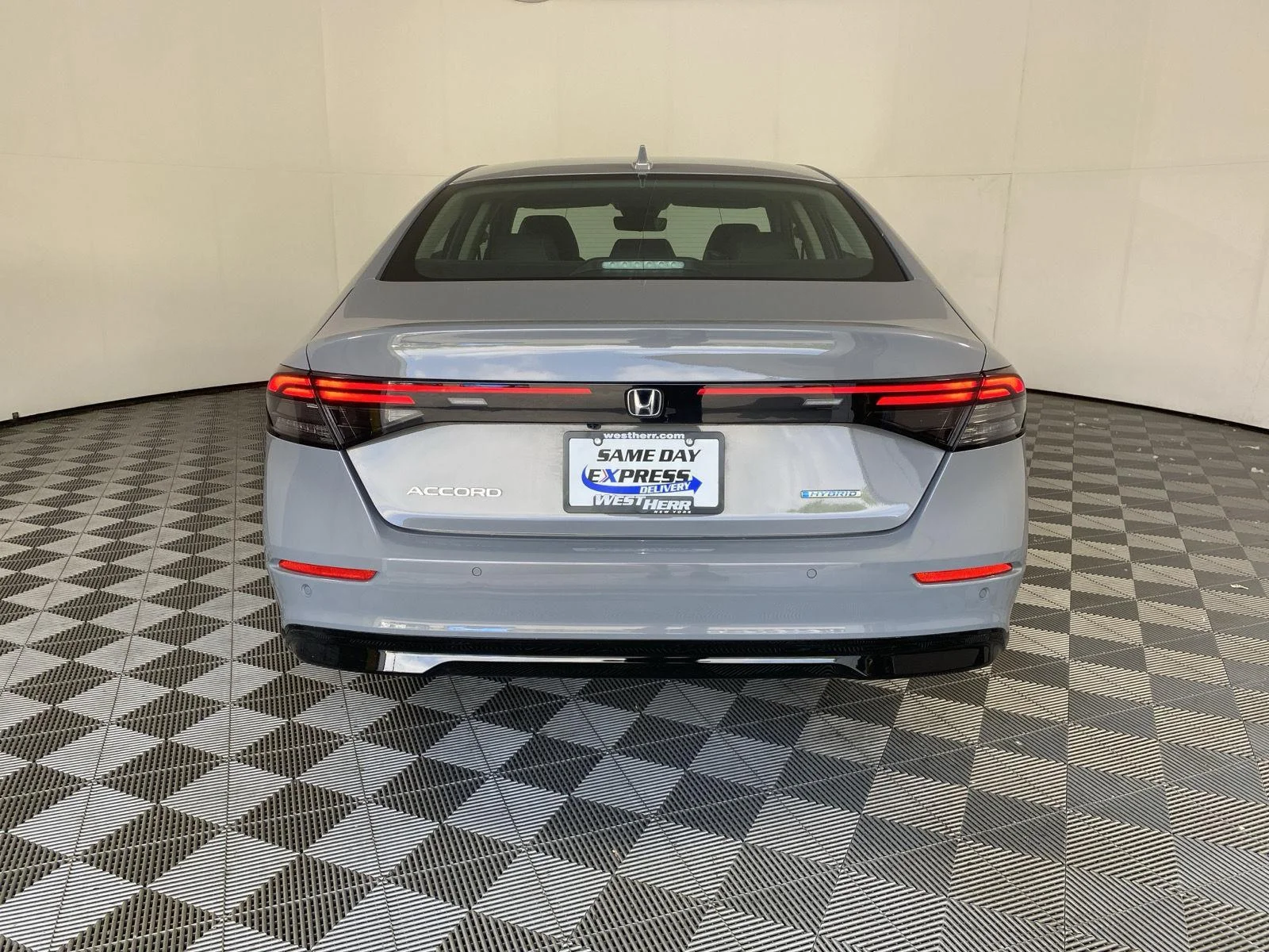 Used 2024 Urban Gray Pearl Honda EX-L image 6
